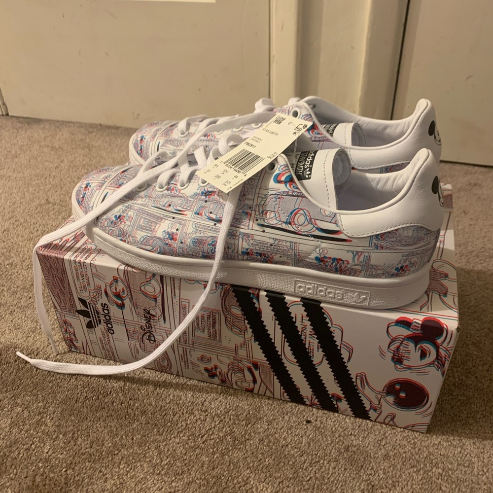 Disney x Stan Smith “Mickey Mouse Comic Strip” - Size 10 mens shoe